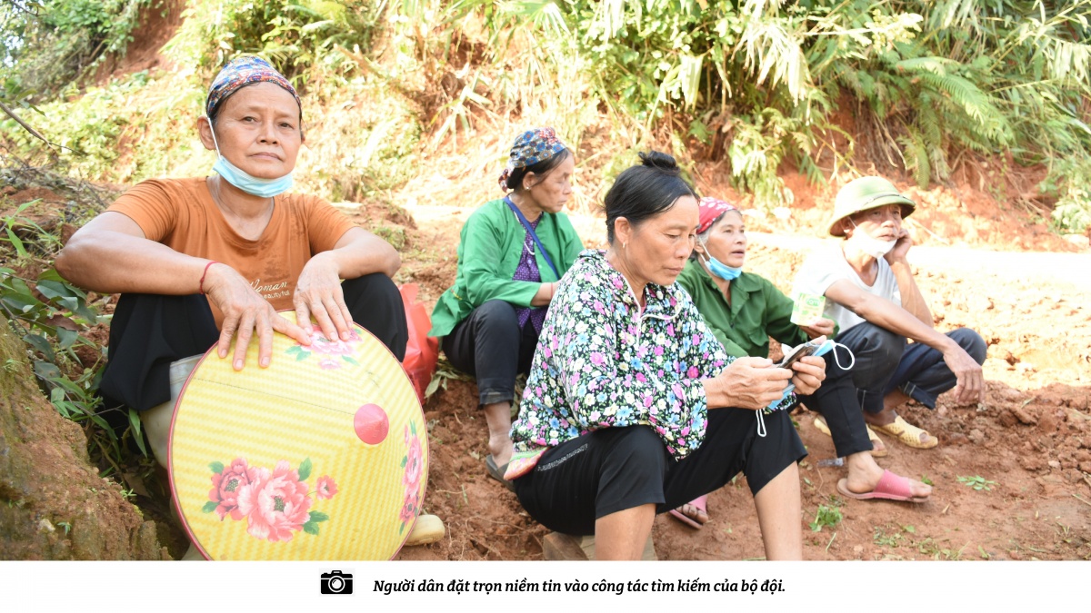 Làng Nủ sau thảm họa: Những dấu chân kiếm tìm