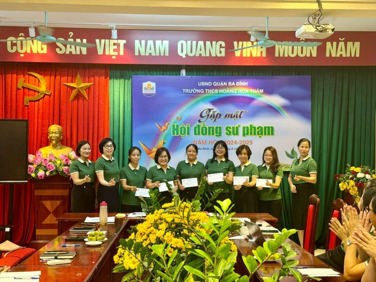 Công đoàn Trường THCS Hoàng Hoa Thám: Hết mình vì một tập thể gắn kết, yêu thương