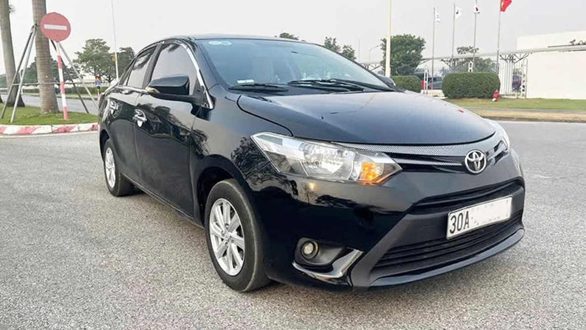 Toyota Vios số sàn chạy 10 năm vẫn bán 190 triệu ở Hà Nội