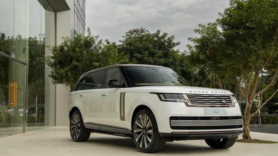 Soi cấu hình hai chiếc Range Rover 30 tỷ chính hãng mới bán tại Việt Nam