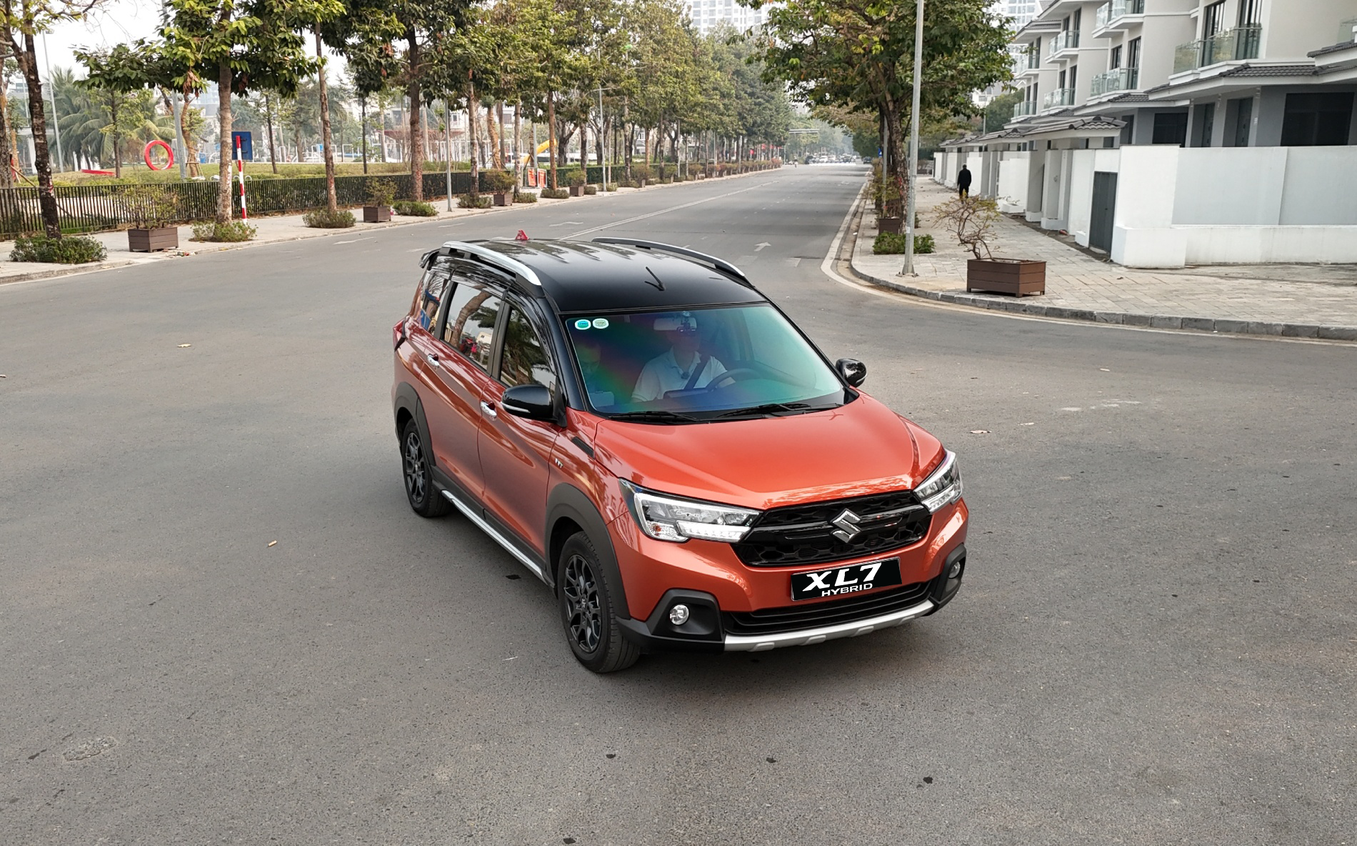 Nam công chức trẻ bán xe 5 chỗ, đổi sang Suzuki XL7 Hybrid để cả nhà bên nhau nhiều hơn