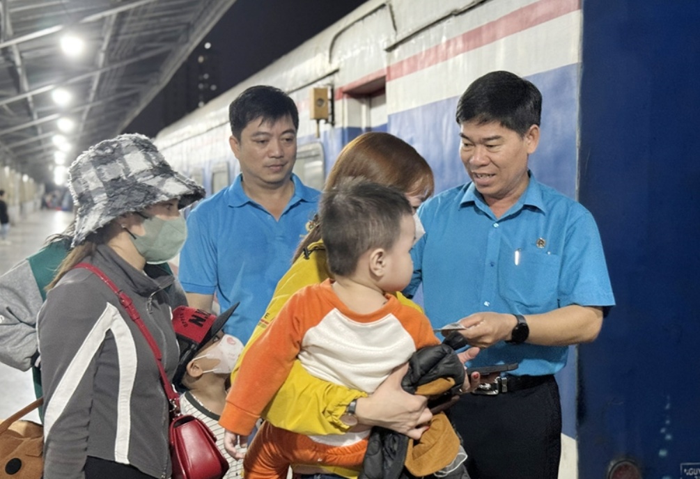 Có bao nhiêu công nhân về quê ăn Tết trên chuyến tàu, chuyến bay công đoàn?