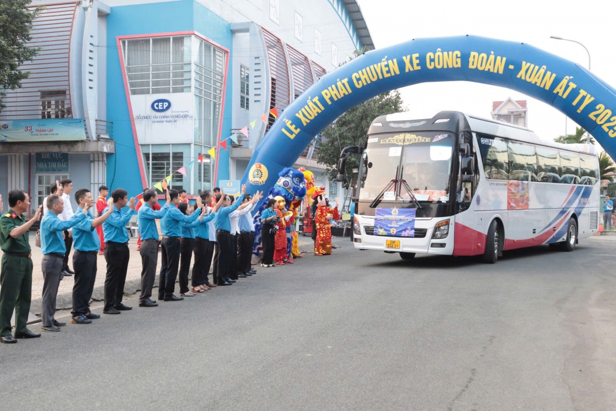 Bình Dương tiếp nối hành trình đưa công nhân về quê đón Tết trên 