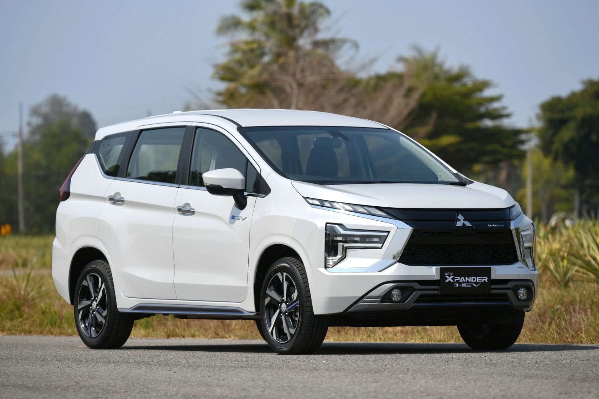 10 xe bán chạy tháng 1/2025: Mitsubishi Xpander mất phong độ, Hyundai suýt trắng tay