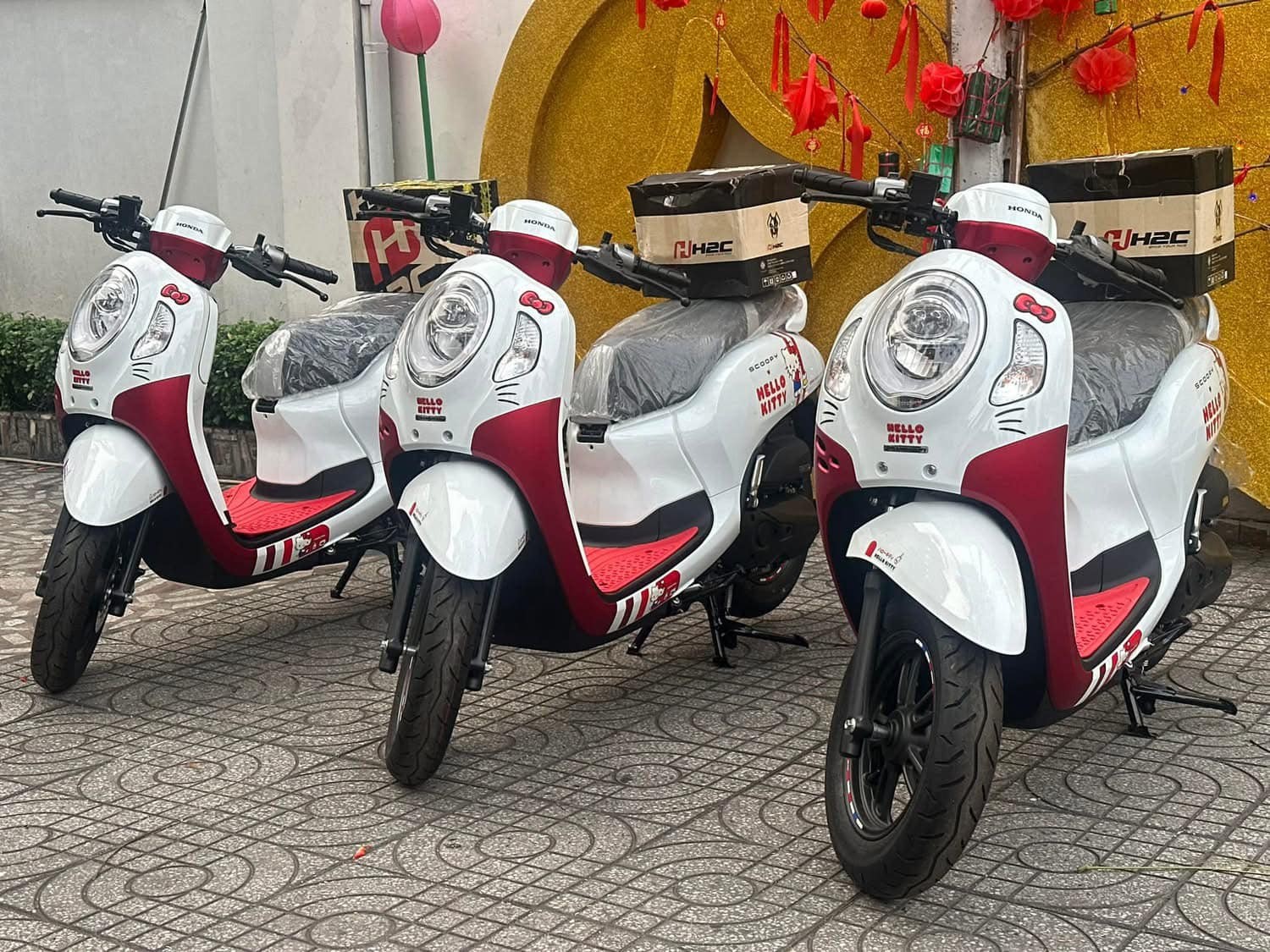 Honda Scoopy Hello Kitty Limited Edition có gia 90 triệu đồng