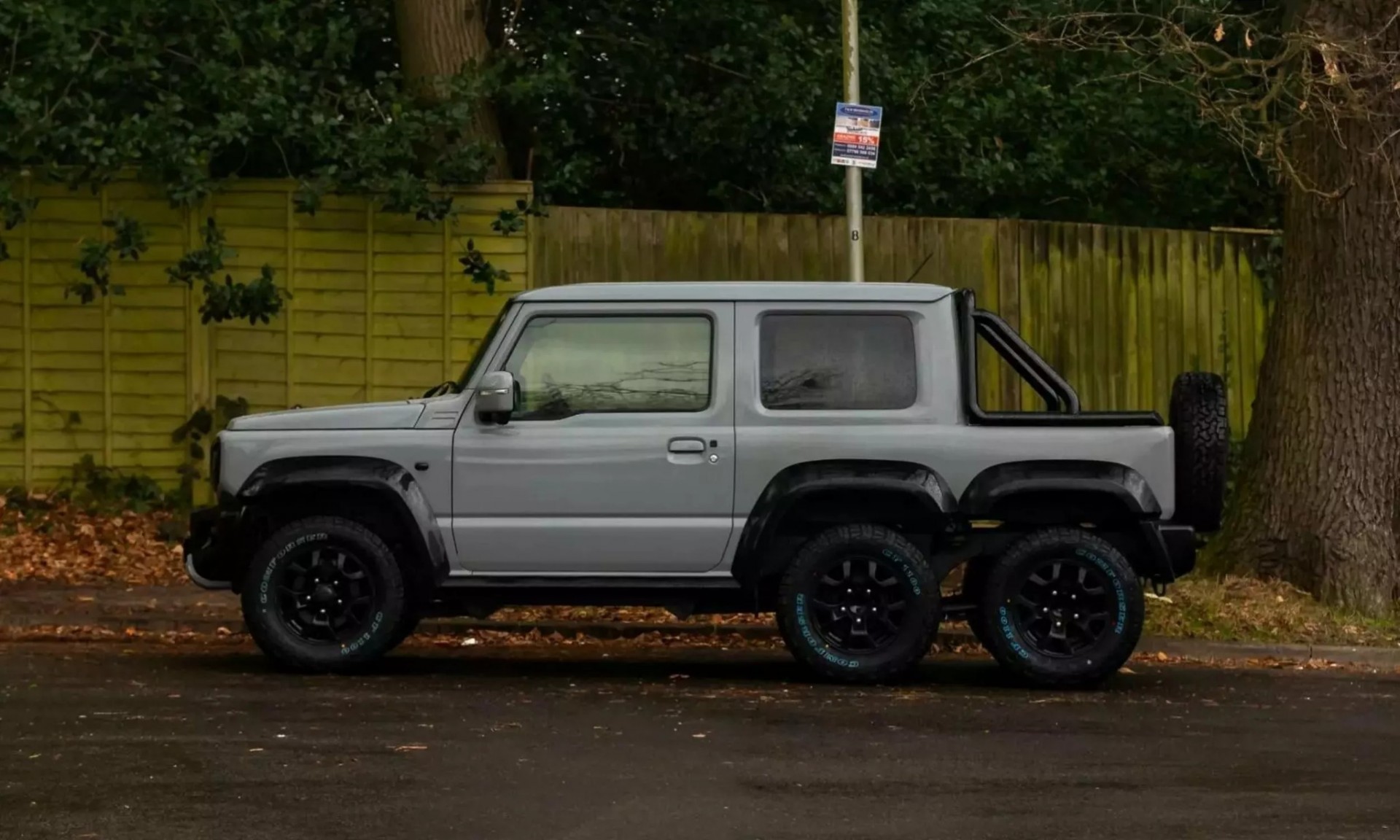 Độc đáo Suzuki Jimny độ phong cách 'G63 AMG 6x6'