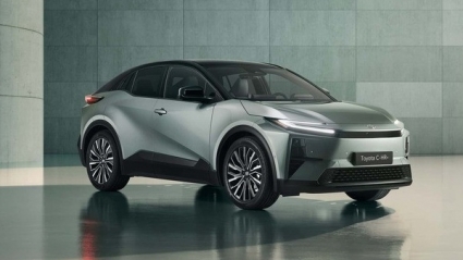 Toyota C-HR+ 2025 ra mắt, di chuyển đến 600km chỉ với một lần sạc