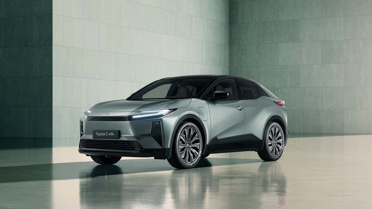 Toyota C-HR+ 2025 ra mắt, di chuyển đến 600km chỉ với một lần sạc