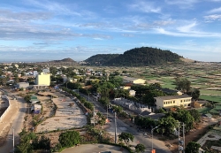 cuong che nguoi tren be vao bo tranh bao so 6 bang tau chuyen dung