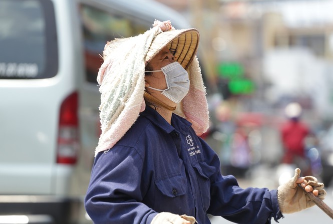 ha noi o nhiem nghiem trong muc do o nhiem khong khi chua tung thay