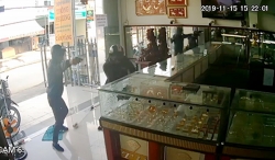 2 nghi phạm nổ súng cướp tiệm vàng ở Hóc Môn bị bắt