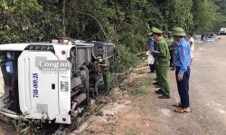 Tai nạn thảm khốc tại Quảng Bình: Tài xế lái xe 47 chỗ chỉ có bằng lái B2?
