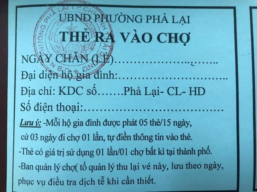 Tâm dịch Hải Dương: Người dân đi chợ bằng tem phiếu