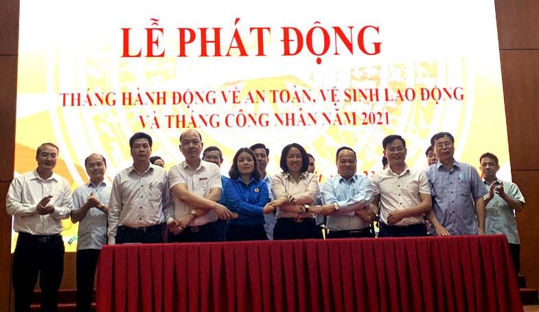 Công đoàn Lào Cai: Chăm lo, bảo vệ quyền và lợi ích hợp pháp, chính đáng cho CNVCLĐ