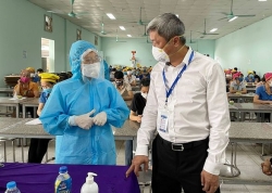 Công nhân Bắc Giang được tiêm vaccine COVID-19 và đây là những phản ứng phụ thường gặp