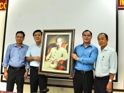 Đầu năm, Chủ tịch Tổng Liên đoàn Lao động Việt Nam thăm và chúc Tết công nhân lao động