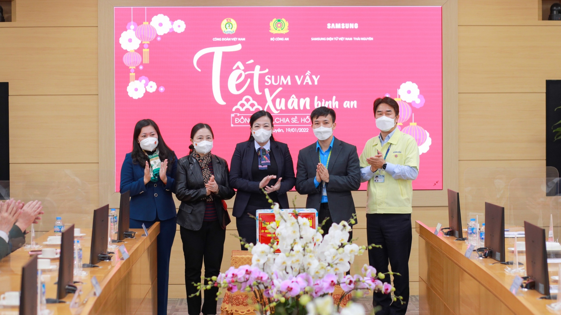 Đề nghị Samsung Việt Nam tạo điều kiện để lao động nữ xây dựng hạnh phúc gia đình