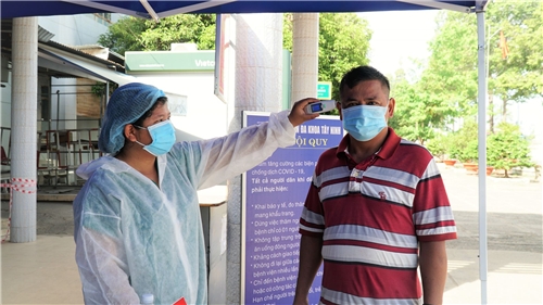 Công đoàn Y tế Việt Nam đề nghị xử lý bệnh nhân đấm vào mặt bác sĩ