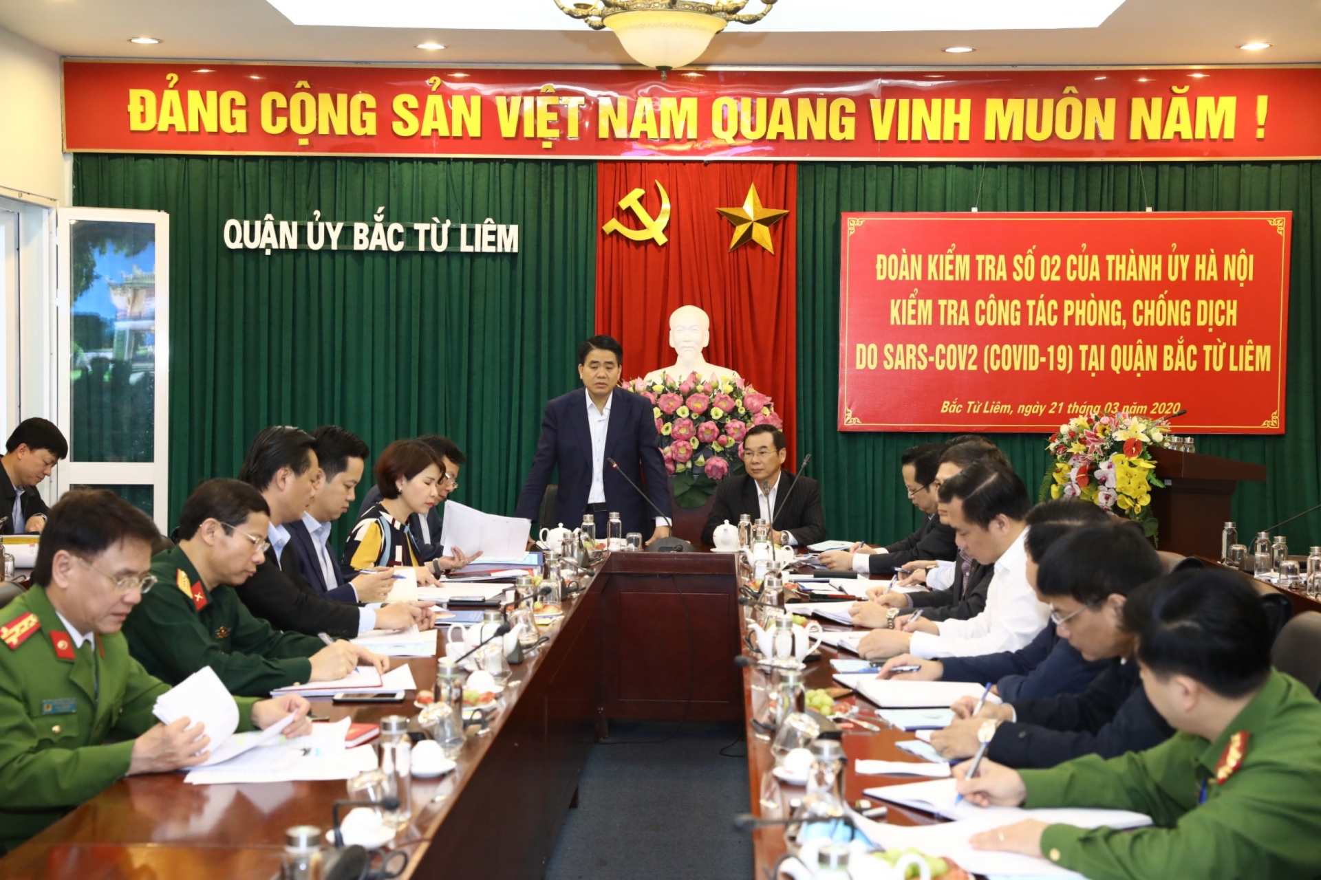 y ta nghi huu tinh nguyen chong dich covid 19 va uoc muon song vi to quoc