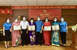 Lào Cai: Trao thưởng cho các gia đình CNVCLĐ tiêu biểu giai đoạn 2016 -2020