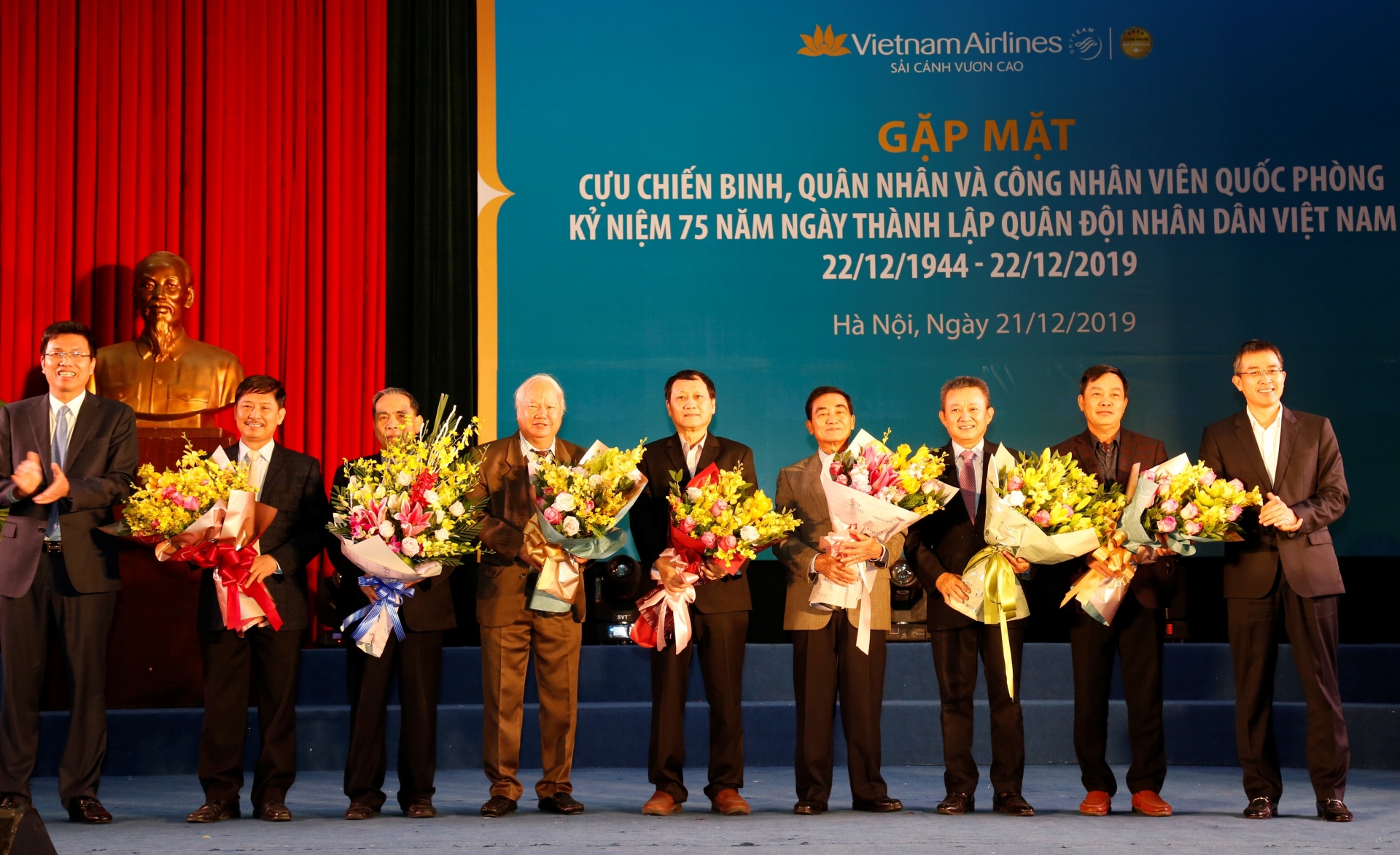 Vietnam Airlines gặp mặt cựu chiến binh, quân nhân và công nhân viên quốc phòng