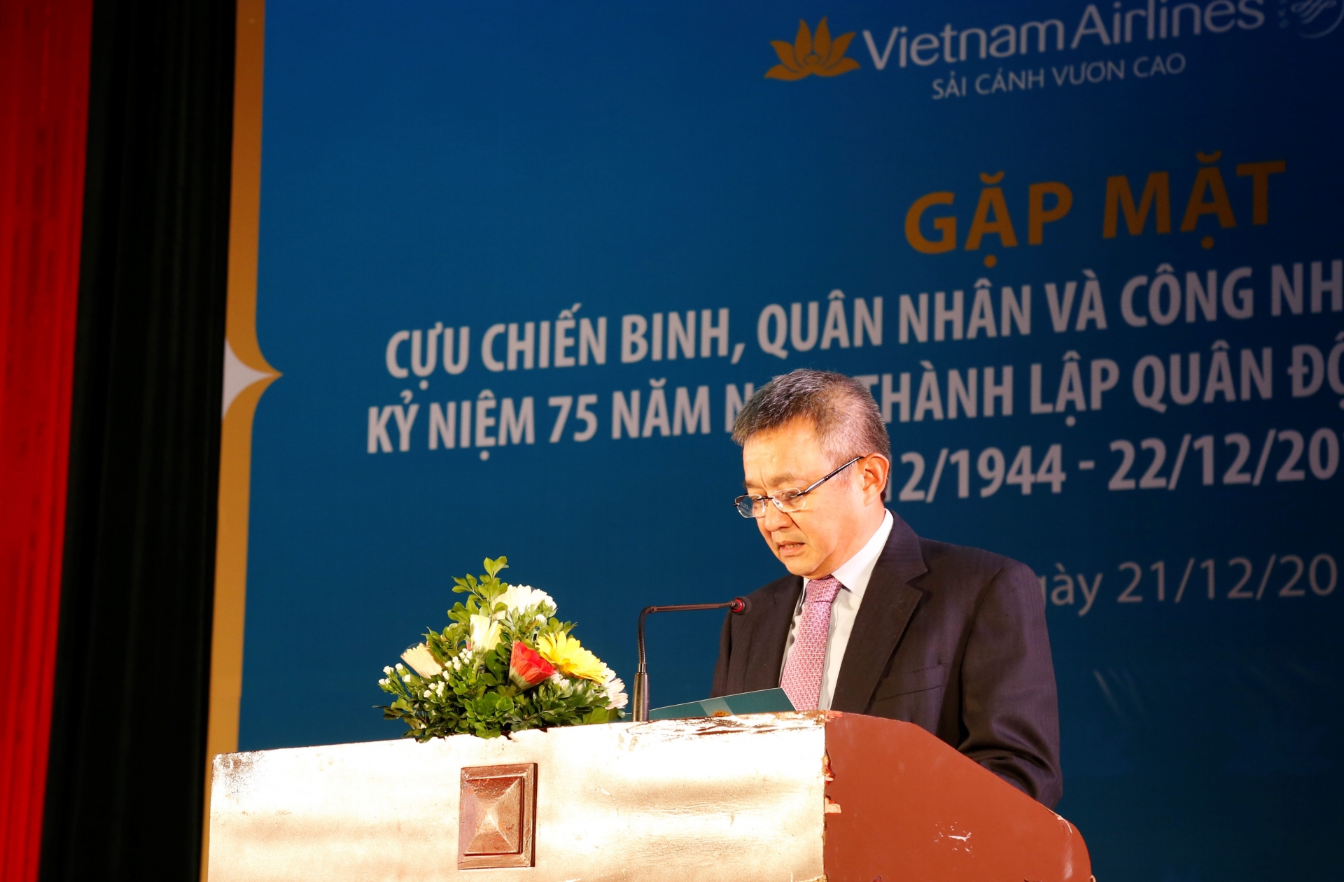 vietnam airlines gap mat cuu chien binh quan nhan va cong nhan vien quoc phong