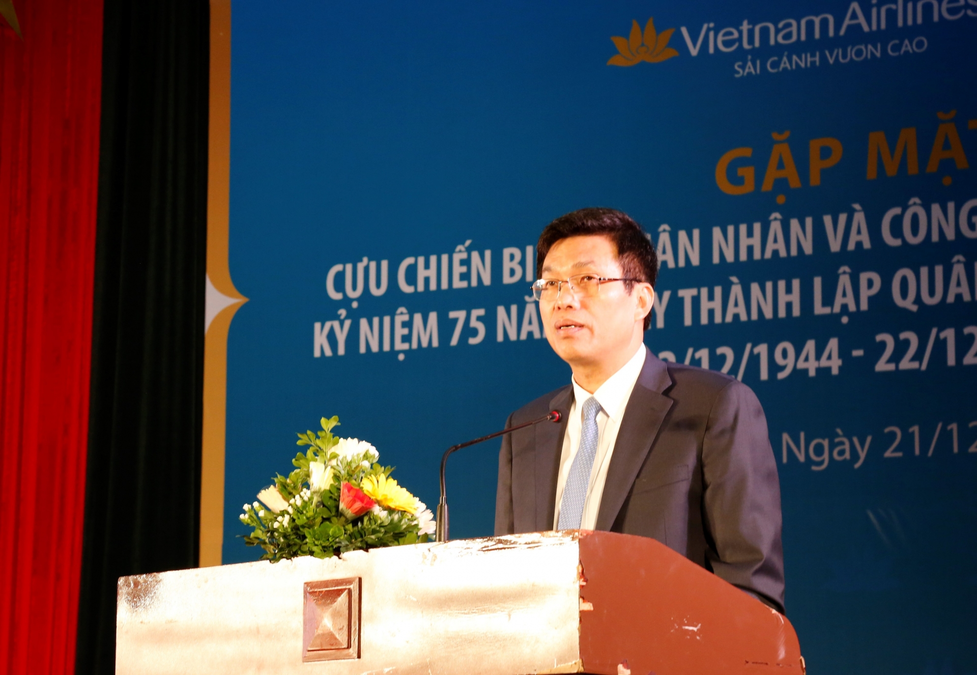 vietnam airlines gap mat cuu chien binh quan nhan va cong nhan vien quoc phong