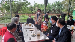 LĐLĐ tỉnh Thanh Hóa thăm hỏi gia đình công nhân tử vong sau khi tiêm vắc xin
