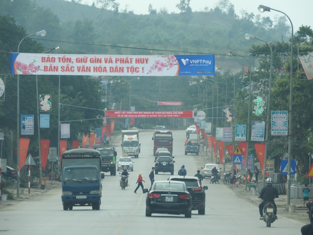 dam bao trat tu atgt tren tuyen quoc lo 6 trong dip tet nguyen dan