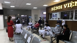 Vụ Bệnh viện Tuệ Tĩnh nợ lương: NLĐ vẫn chỉ được nhận 50% lương của tháng 11