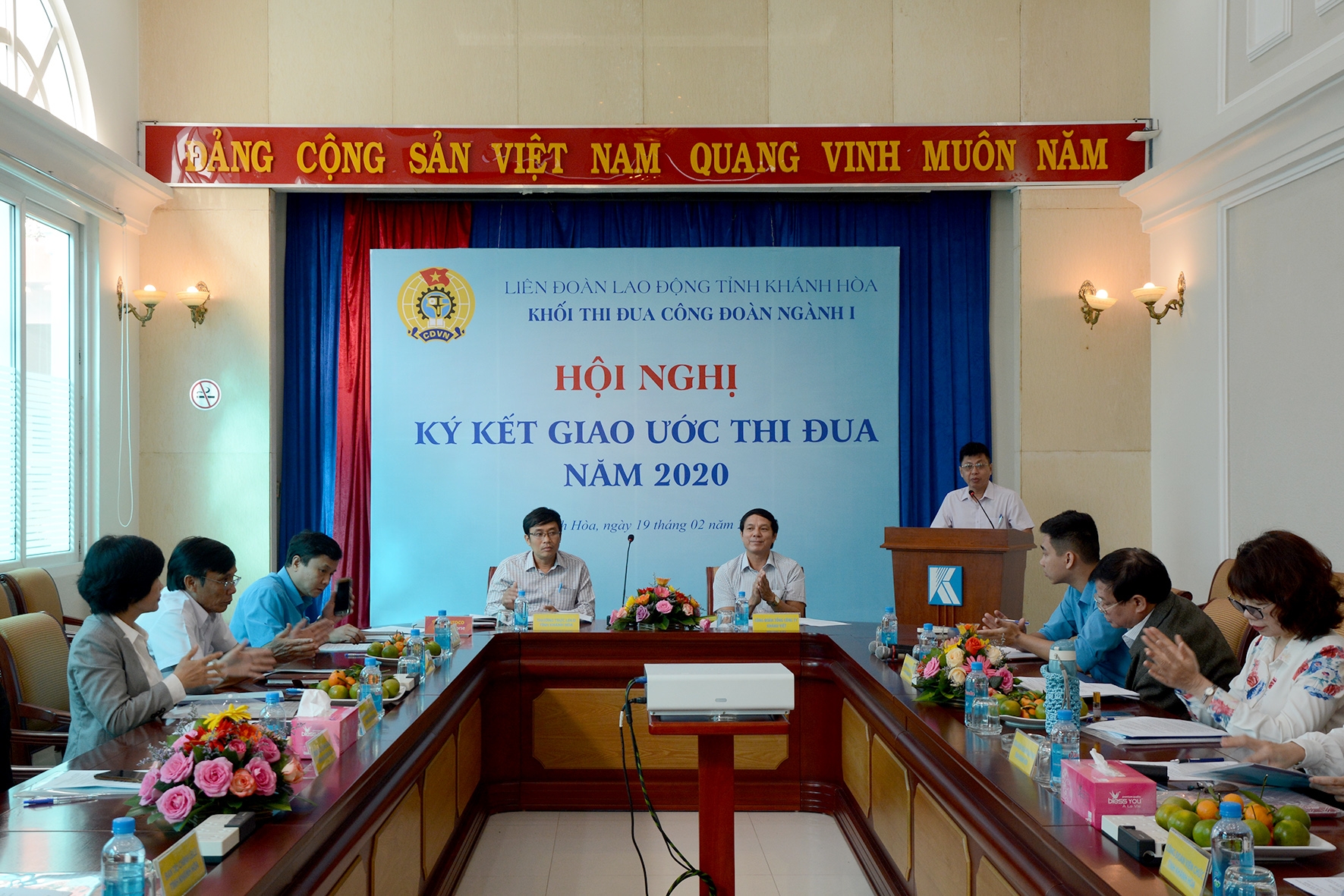 tong cong ty khanh viet ky ket thi dua cong doan nganh i nam 2020