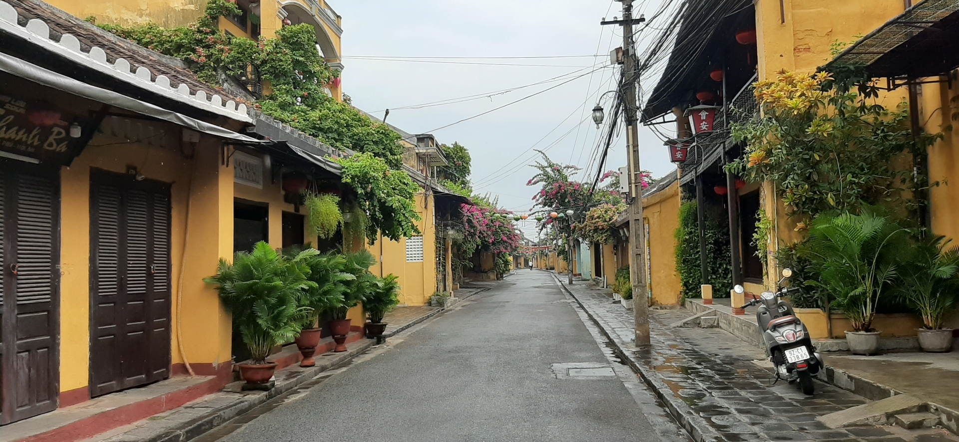 tp hoi an ngay dau gian cach xa hoi