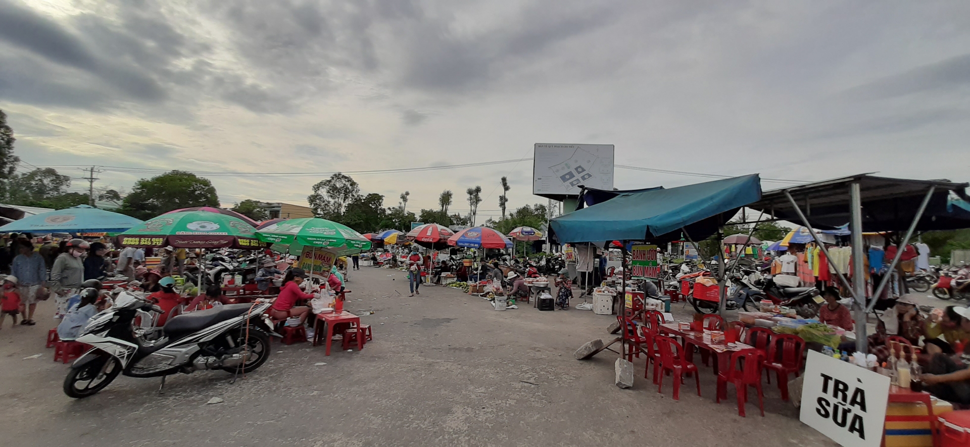 cho tu phat lan at loi ra vao cum cong nghiep ha lam cho duoc tai quang nam