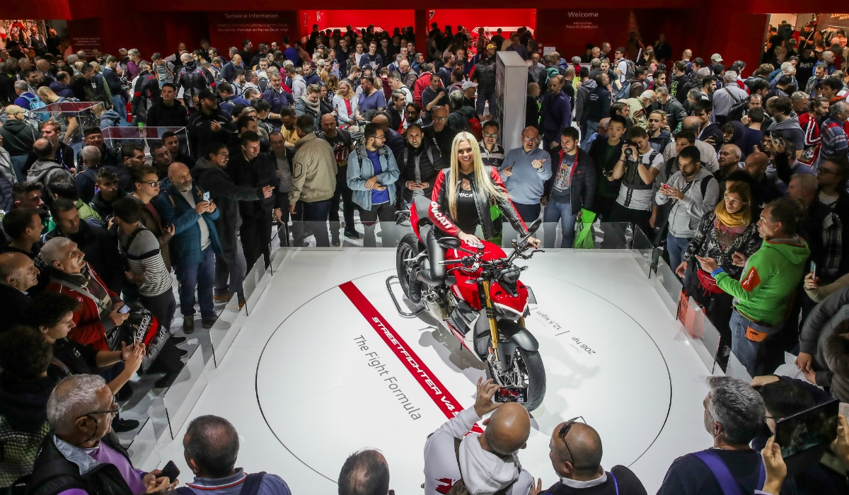 ngam ducati streetfighter v4 chiec mo to dep nhat trien lam eicma 2019