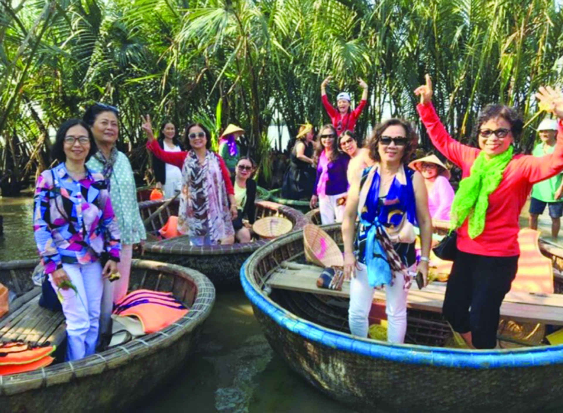 than thien ghe thuyen song nuoc hoi an