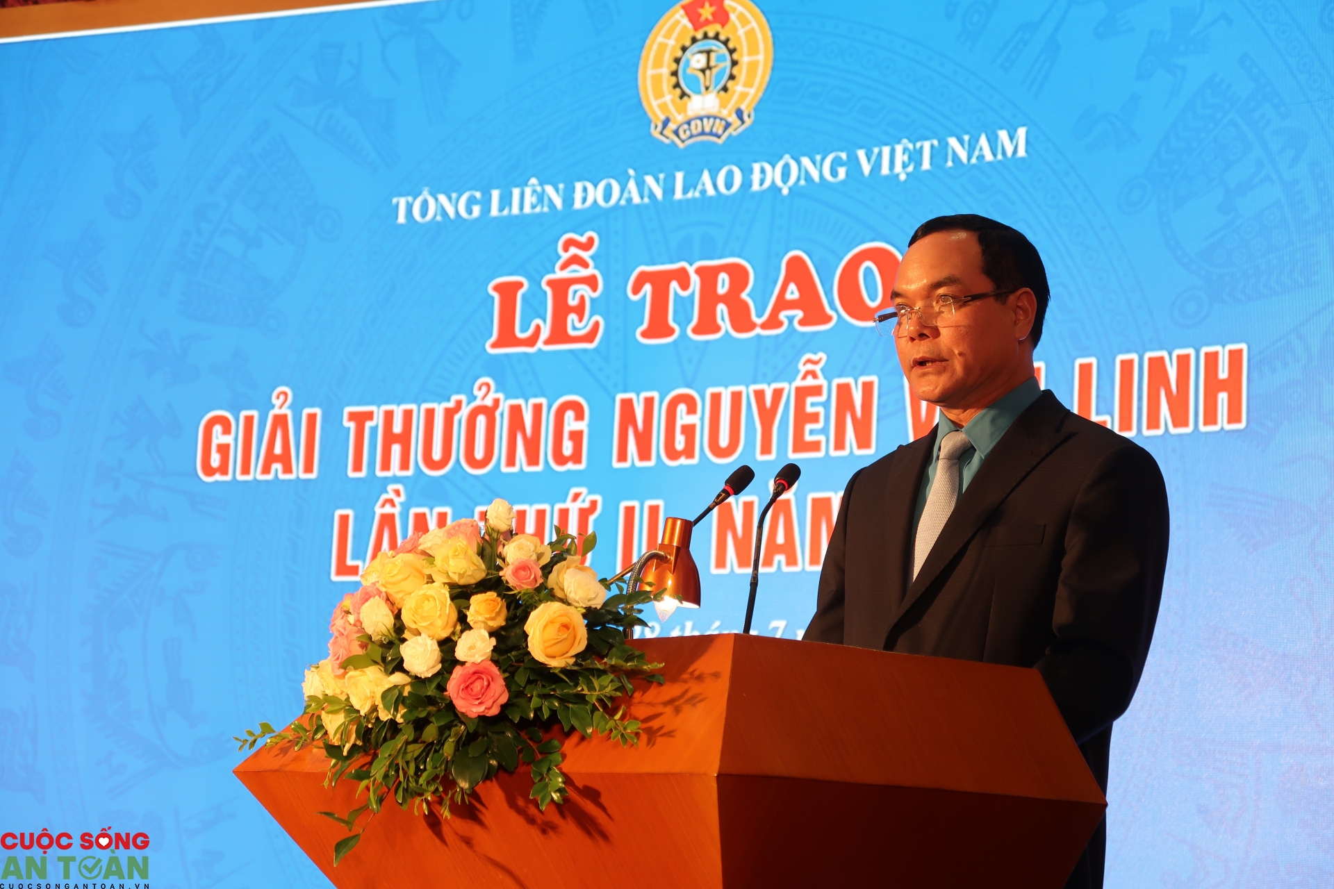 vinh danh nhung can bo cong doan uu tu