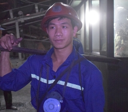 Nịnh A Sềnh - Chàng công nhân thợ lò dân tộc say mê lao động