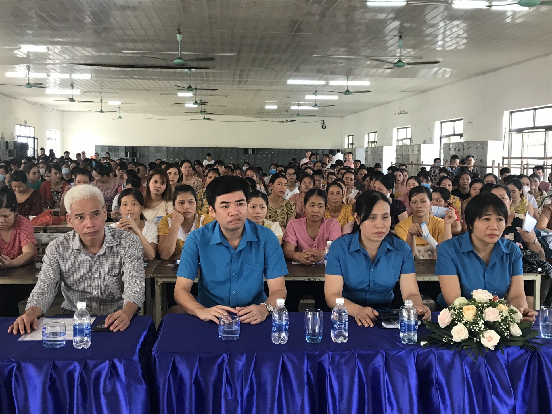 Thái Bình : Trao kinh phí hỗ trợ cho đoàn viên bị ảnh hưởng bởi dịch Covid 19