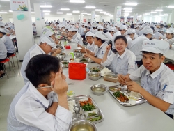 Khuyến khích các doanh nghiệp chăm lo bữa ăn ca cho người lao động