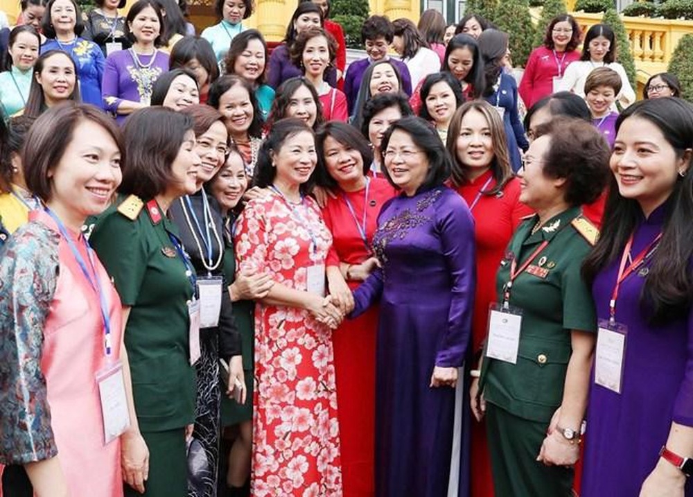 Tự hào truyền thống  phụ nữ Việt Nam