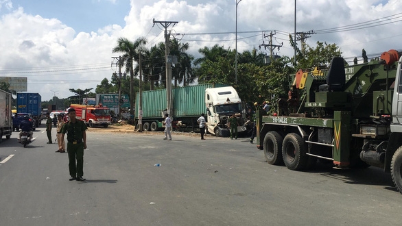 cac giai bong da chau au tro lai thuc khuya va nhung he luy ky 5