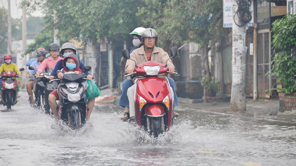 Những nguy cơ hỏng hóc trầm trọng khi xe máy ga lội nước