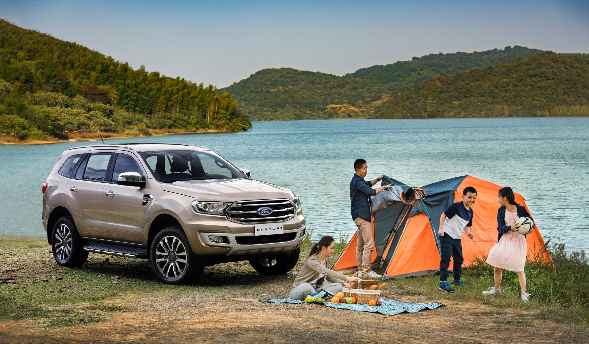 ford everest phuong tien toi uu cho nhung buoi cam trai