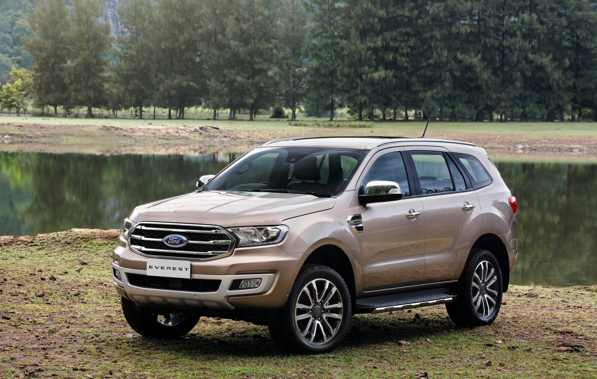 ford everest phuong tien toi uu cho nhung buoi cam trai