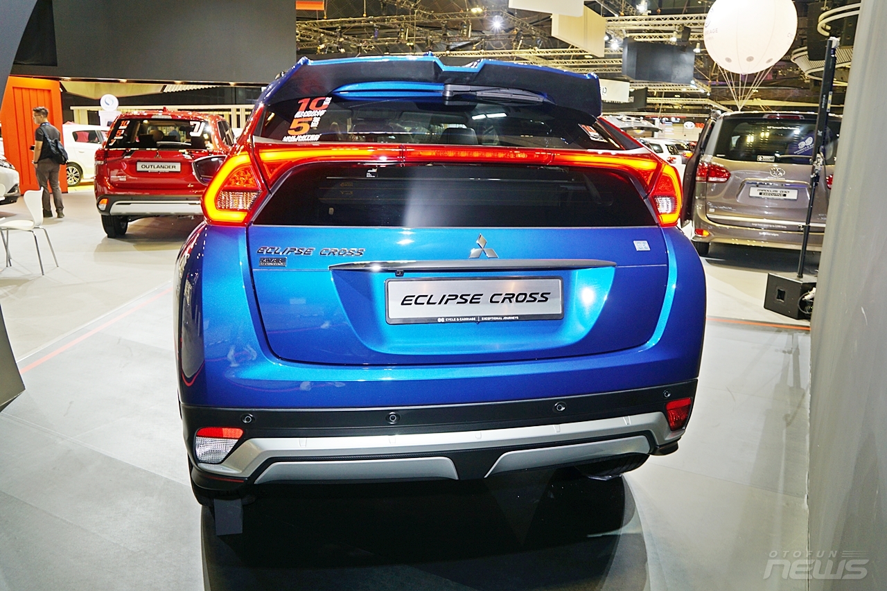 can canh mitsubishi eclipse cross sap duoc ban tai viet nam