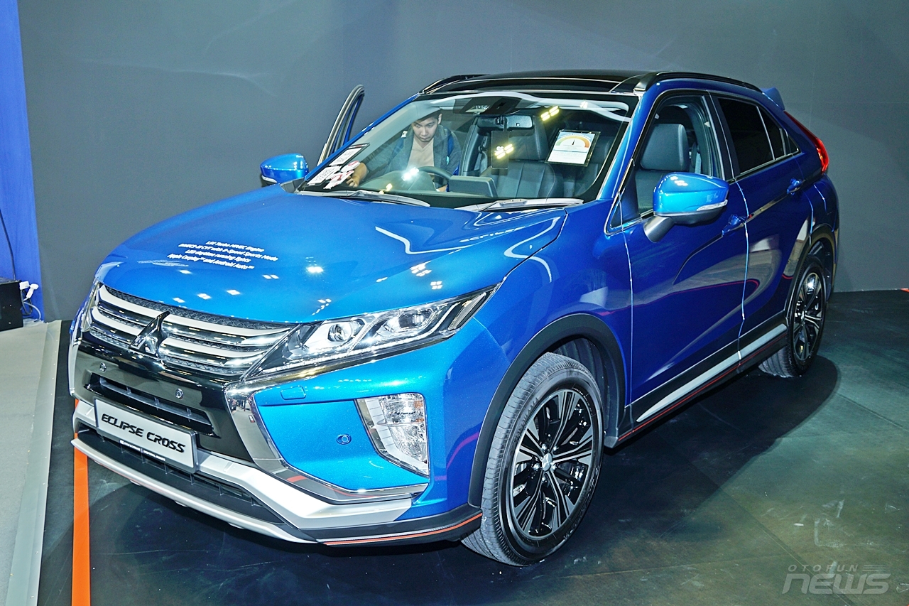 can canh mitsubishi eclipse cross sap duoc ban tai viet nam