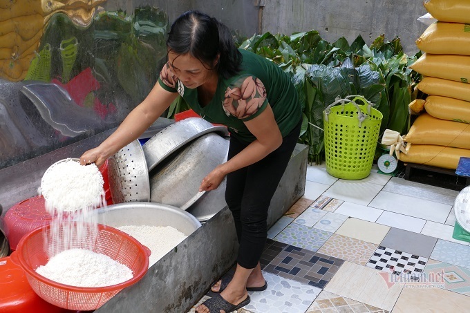 Cả làng nổi lửa, trắng đêm luộc trăm ngàn chiếc bánh chưng Tết