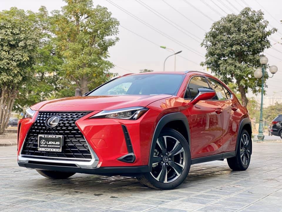 lexus ux 200 dau tien dat chan den viet nam