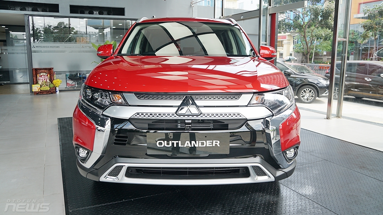 mitsubishi outlander 2020 ra mat tai viet nam voi gia 825 trieu dong