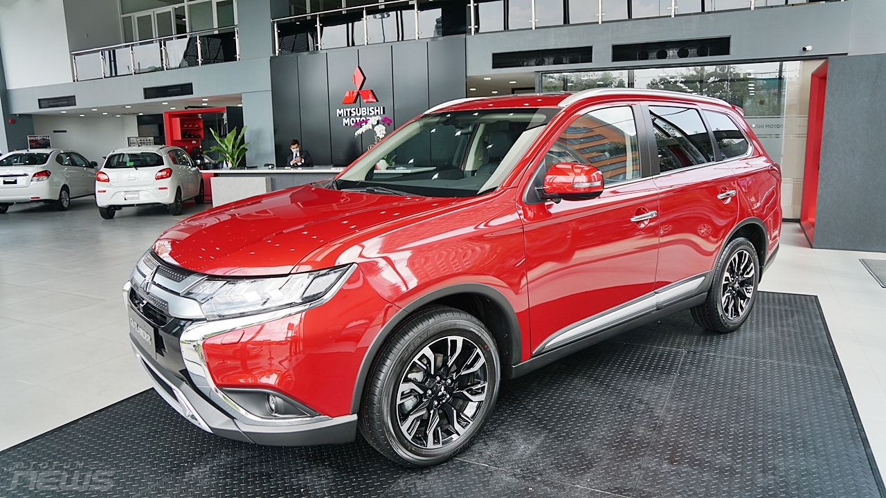 mitsubishi outlander 2020 ra mat tai viet nam voi gia 825 trieu dong